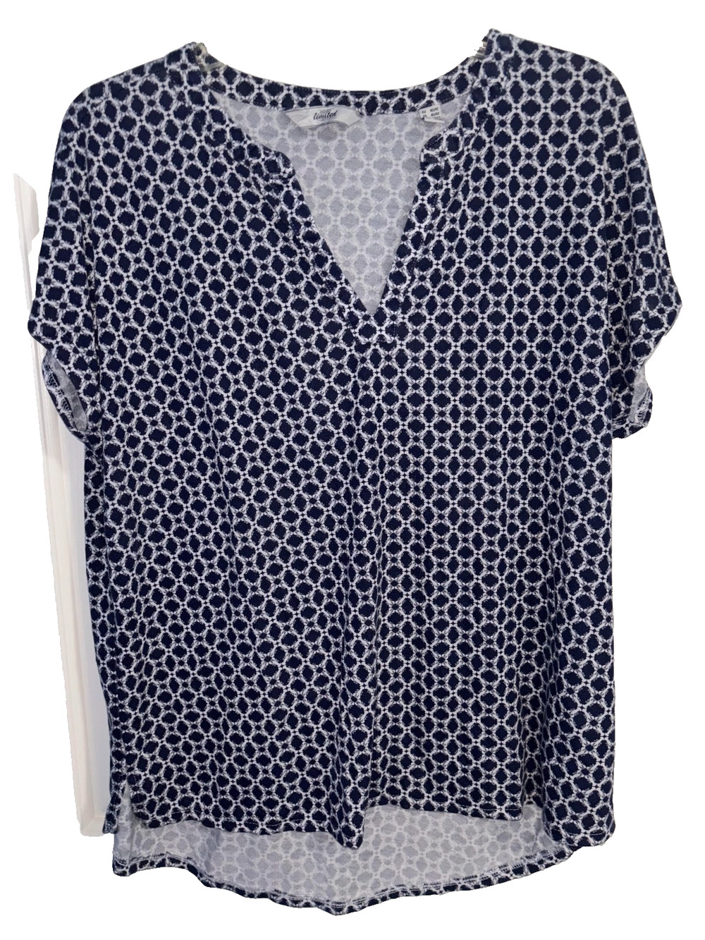 Women Limited Tchibo Blouse Blue White Geometric V Neck Short Sleeve M/L EUC